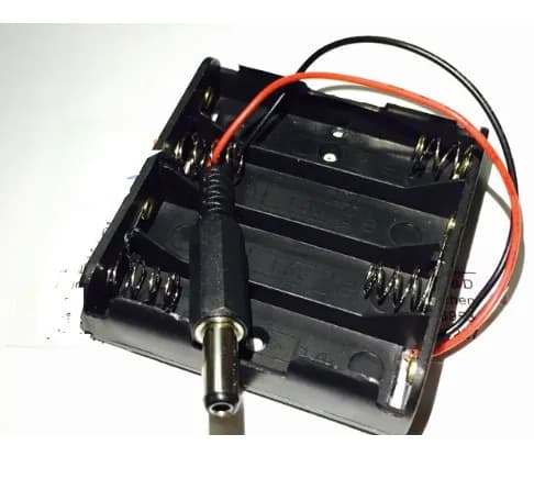 Battery Holder - 4xAA  with DC connector