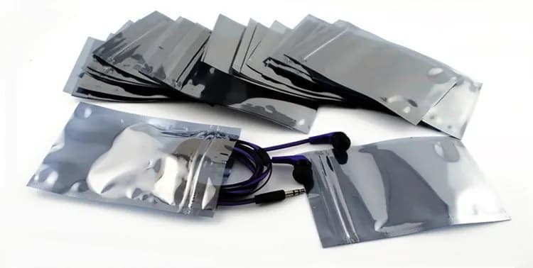 90x130mm + 20 MM Anti-Static Zip Lock Packing 