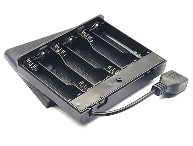 6xAA Battery Holder With USB Power Port