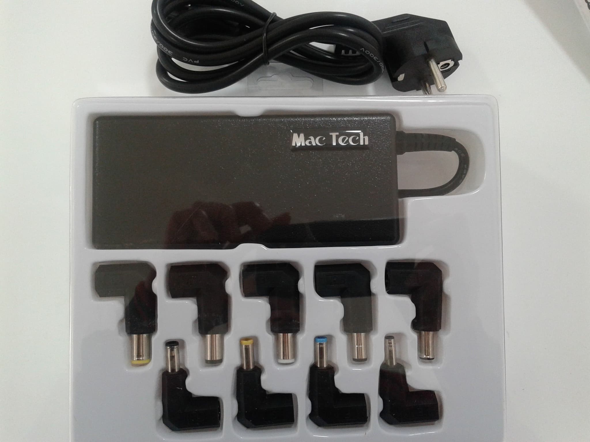 Universal charger 40W slim Mac Tech MT-140 PA — image 1