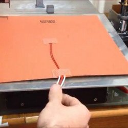 Tapis chauffant en silicone flexible 200X200mm 12v Tapis chauffant en silicone flexible 200X200mm 12v