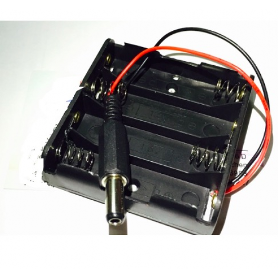 Battery Holder - 4xAA avec connecteur DC