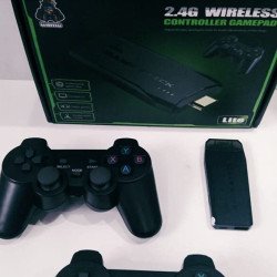 Manette de jeu sans fil 2.4G Game-Pad TV Stick de jeu vidéo (4K Ultra HD Game Stick, Noir) Manette de jeu sans fil 2.4G Game-Pad TV Stick de jeu vidéo (4K Ultra HD Game Stick, Noir)