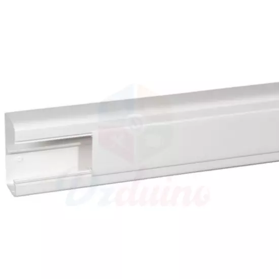 Moulure DLPlus 40x20mm 1 compartiment longueur 2,1m Moulure DLPlus 40x20mm 1 compartiment longueur 2,1m