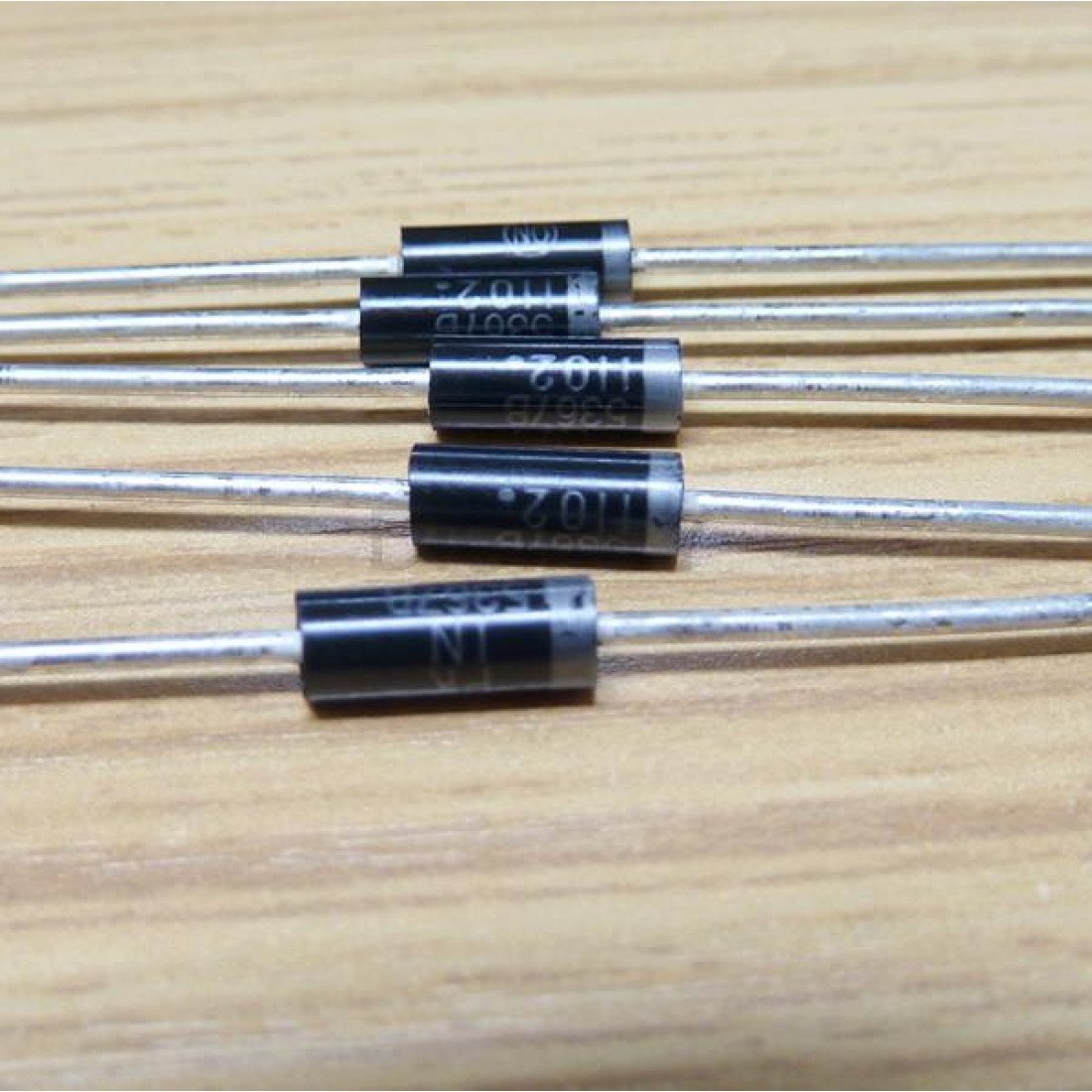 1. диод 1. стабилитрон 5v1 smd. 5a 100v. диод 1n5406.